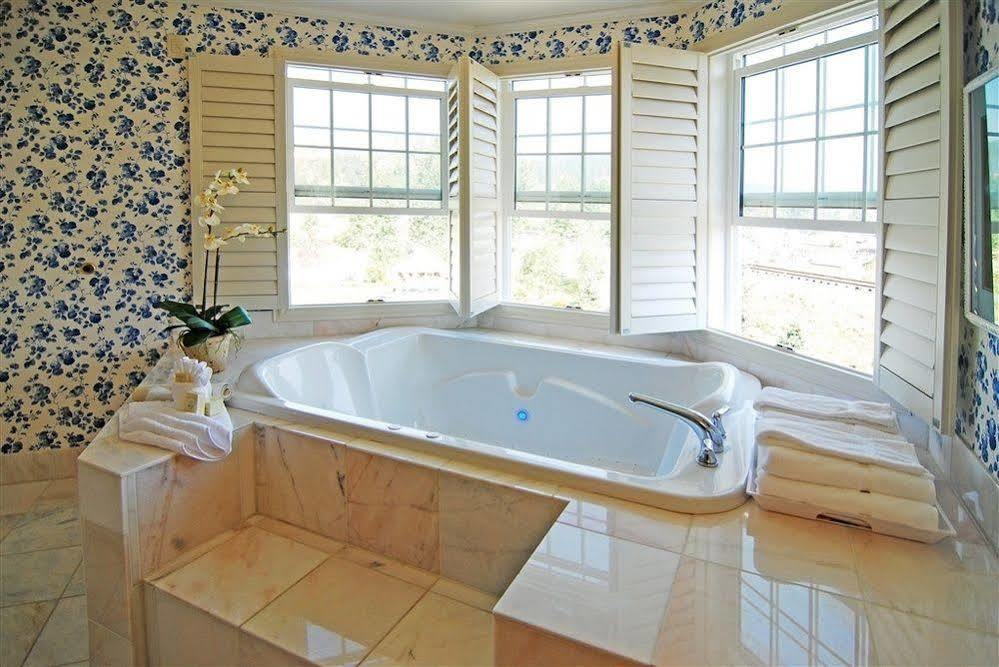 Hotel Nobo Cascade, Tapestry Collection By Hilton ภายนอก รูปภาพ